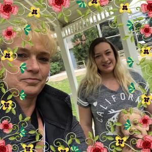 Meet your Posher, Leslie